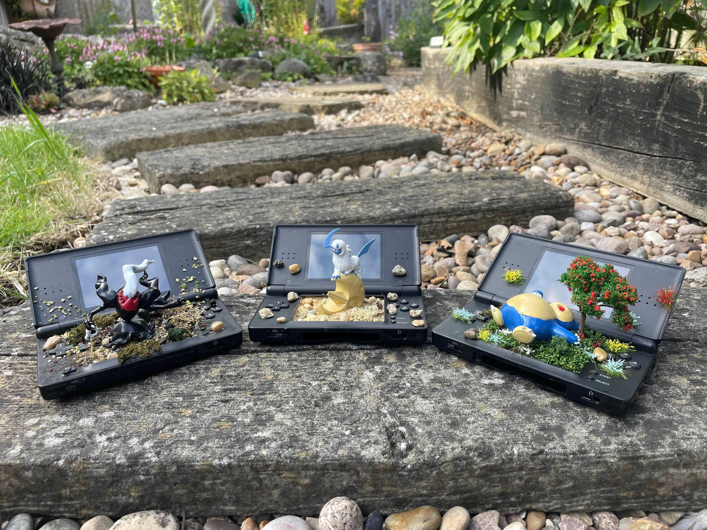 Snorlax Diorama on Vintage Nintendo DS | Perfect gift for Pokémon fans