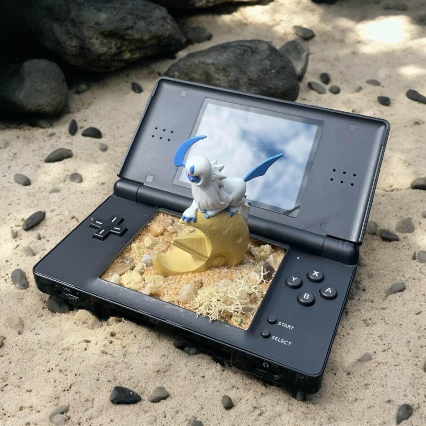 Absol Diorama on Vintage Nintendo DS | Perfect gift for Pokémon fans