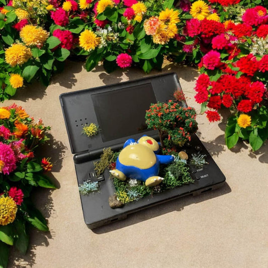 Snorlax Diorama on Vintage Nintendo DS | Perfect gift for Pokémon fans